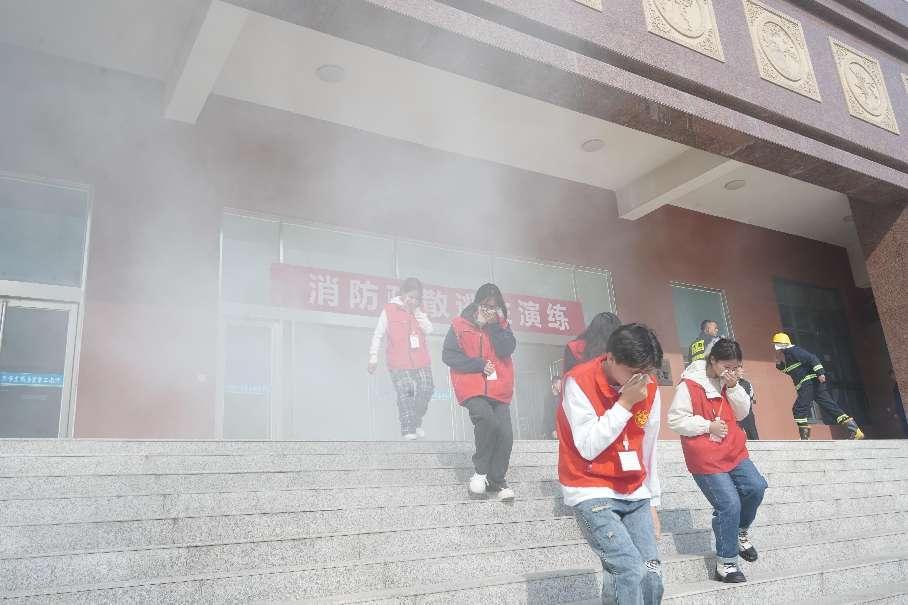 _cgi-bin_mmwebwx-bin_webwxgetmsgimg__&MsgID=3530118499193529804&skey=@crypt_af666228_c347d0d9b3dc4cd86f482992d6e91e91&mmweb_appid=wx_webfilehelper